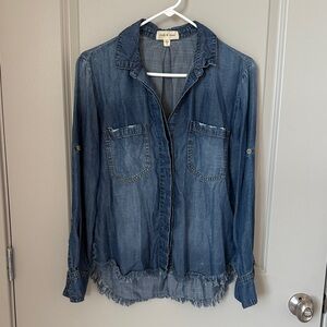 Anthropologie (Cloth & Stone) Split-Back Chambray Buttondown (S)